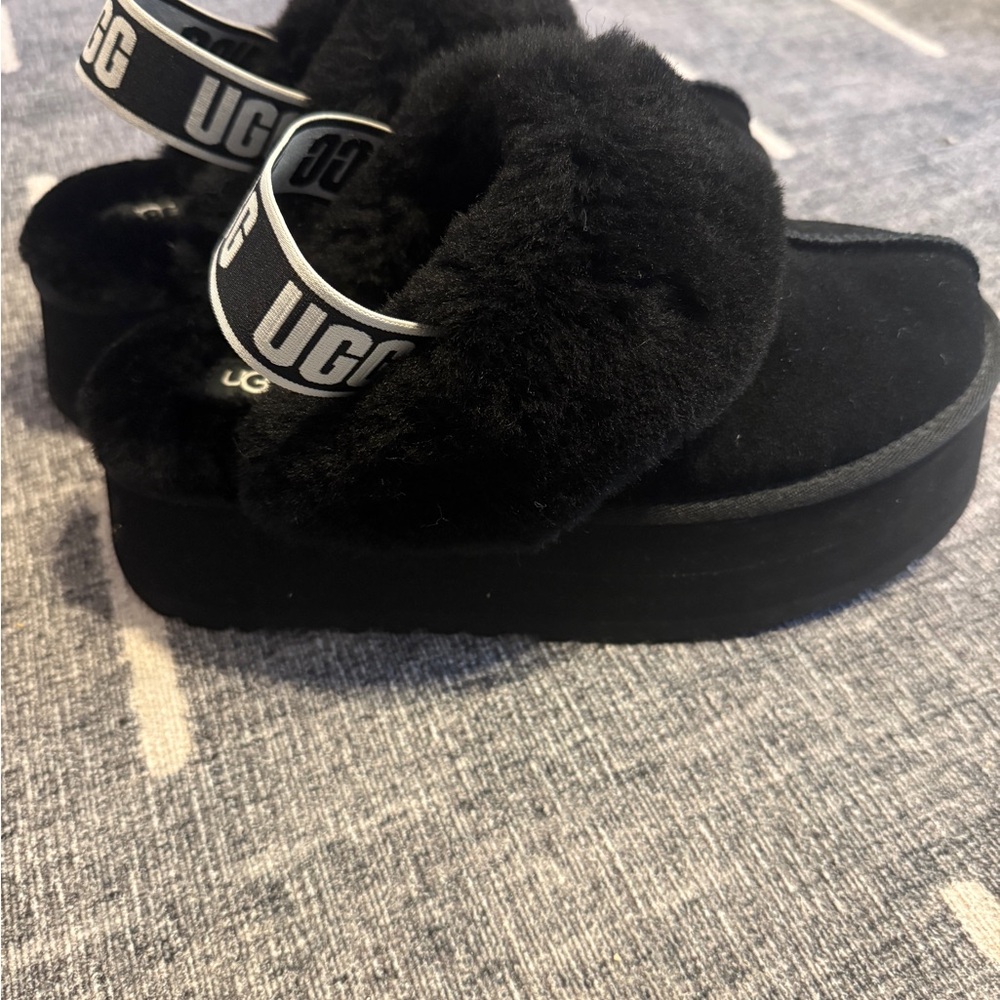 UGG Funkette Black Platform Slippers